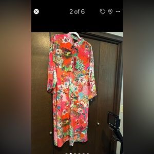 Natori lounge dress.  Size large.
